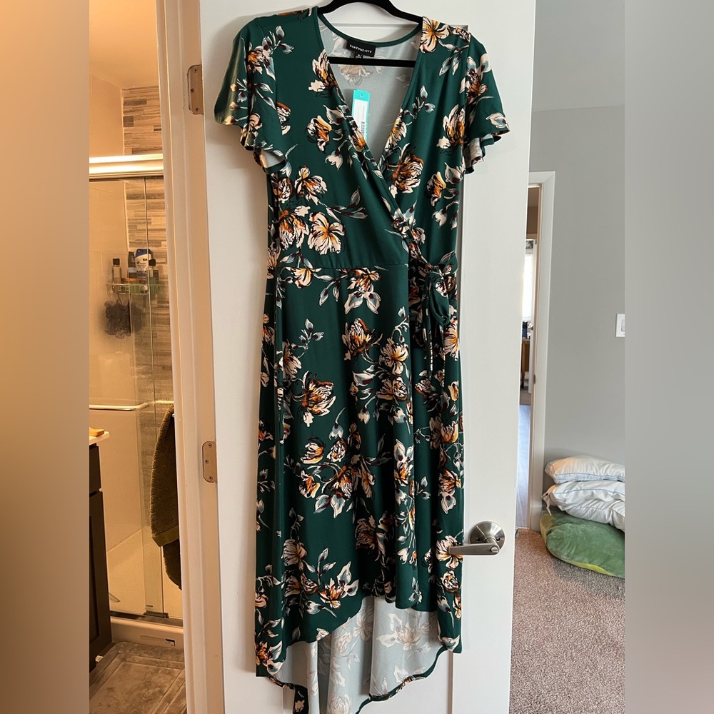 Good Condition: Floral High Low Dress in Green